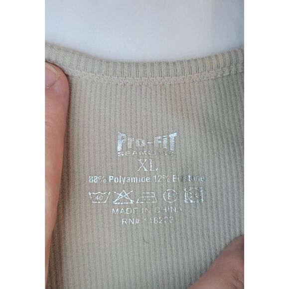Pro Fit Cropped Tank Built in Bra, Sports Bra Ribbed Khaki Sz XL - Picture 3 of 7